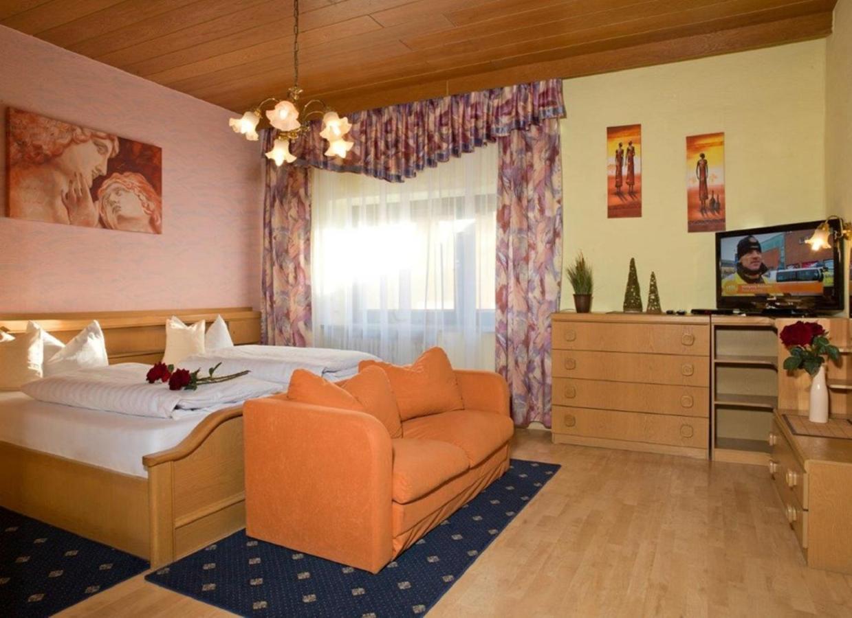 Gasthof Metzgerei Stoeberl Lam Bagian luar foto